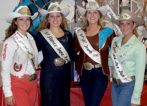 Miss Rodeo iowa 2010 and friends