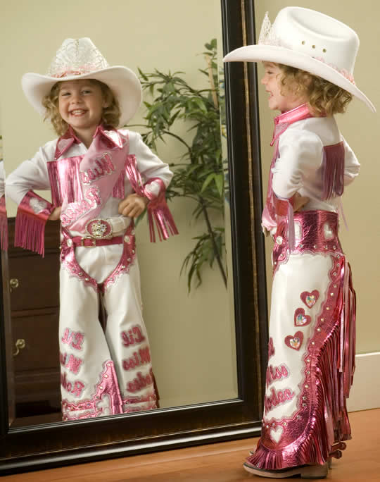 Kaylee models an outfit auctioned at the 2007 Miss Rodeo America Pageant Fund Raiser