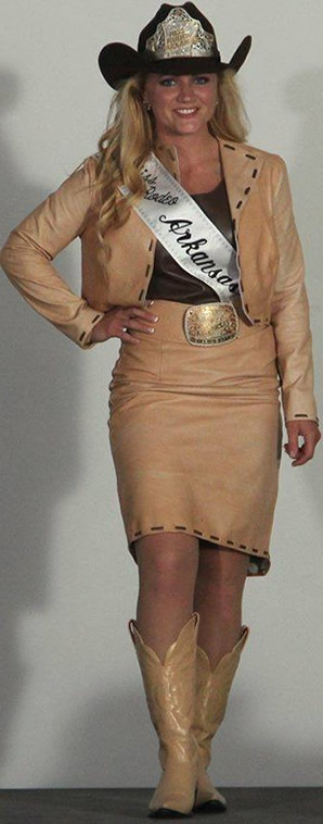 Kelsey Parmenter, Miss Rodeo Arkansas in a natural colored variegated lambskin suit